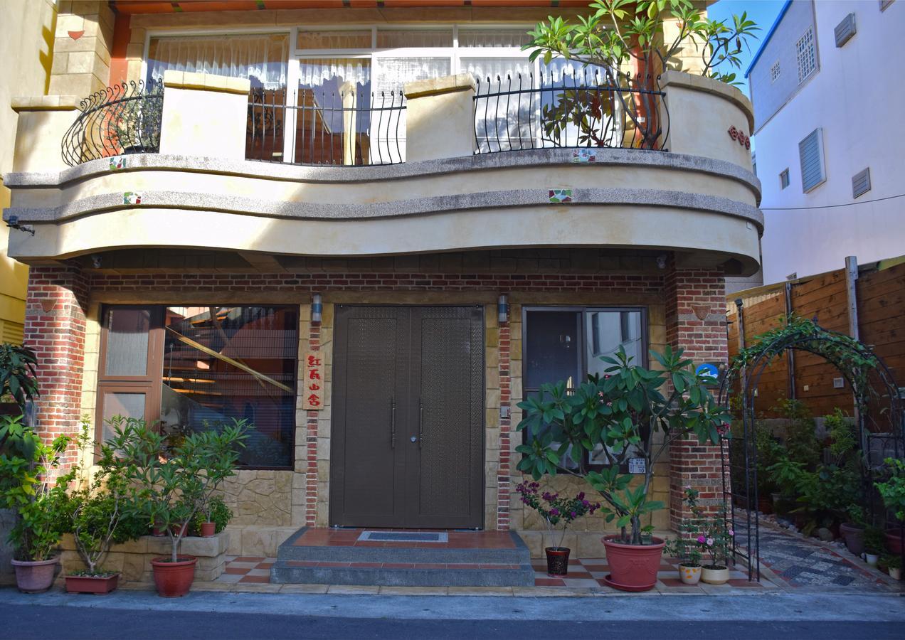 Red Roof B&B Taitung Екстериор снимка